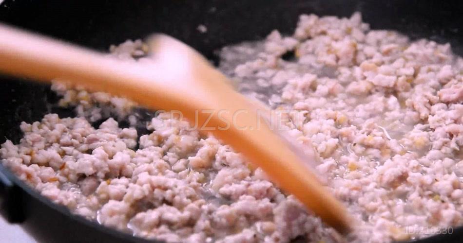 茶树菇炒肉超清无水印美食视频